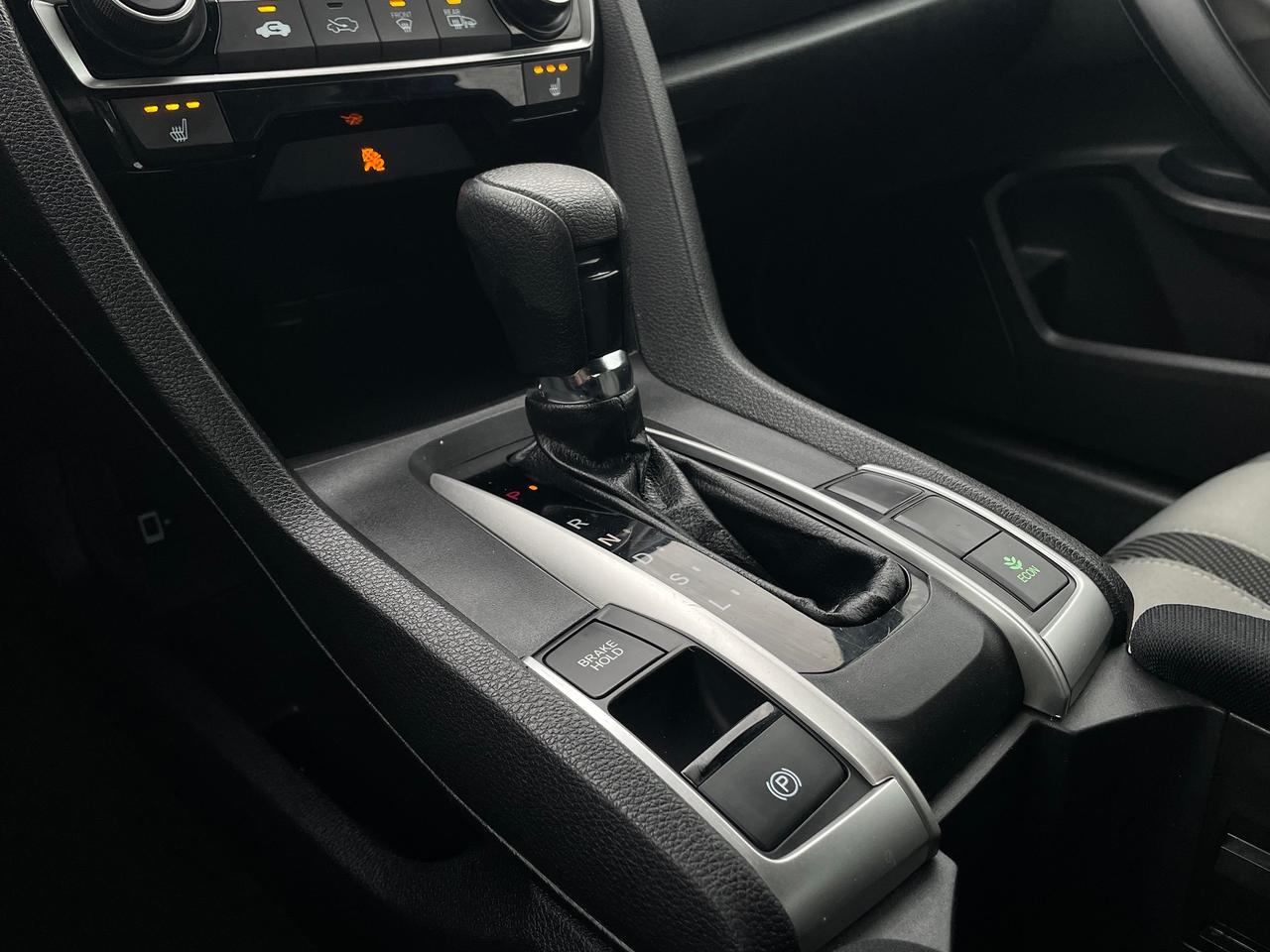 2018 Honda Civic LX *LOW KM, HEATED SEATS, SAFETY FEATURES* Photo