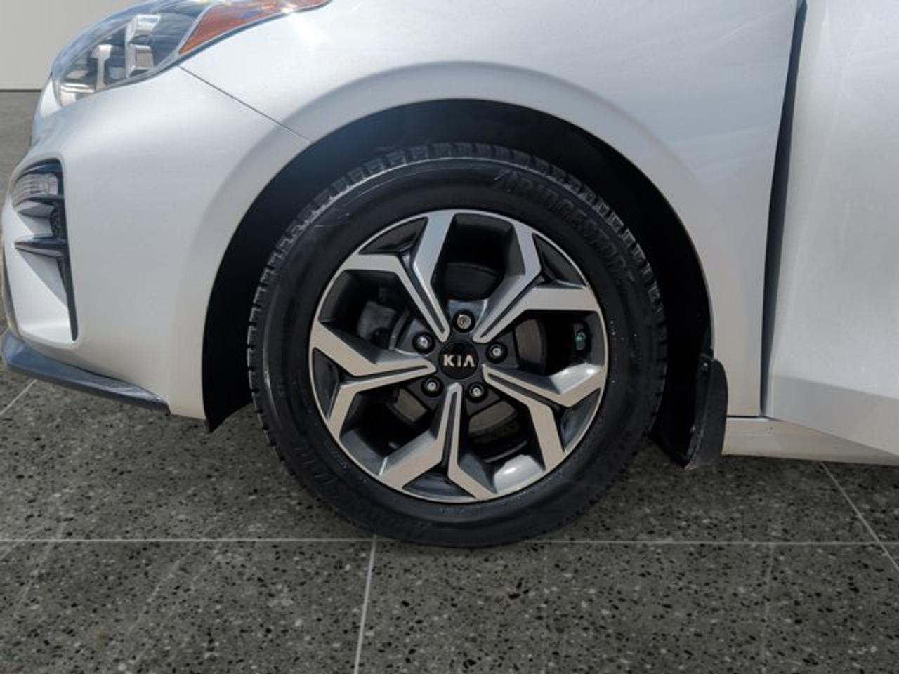 2020 Kia Forte EX - Photo #9