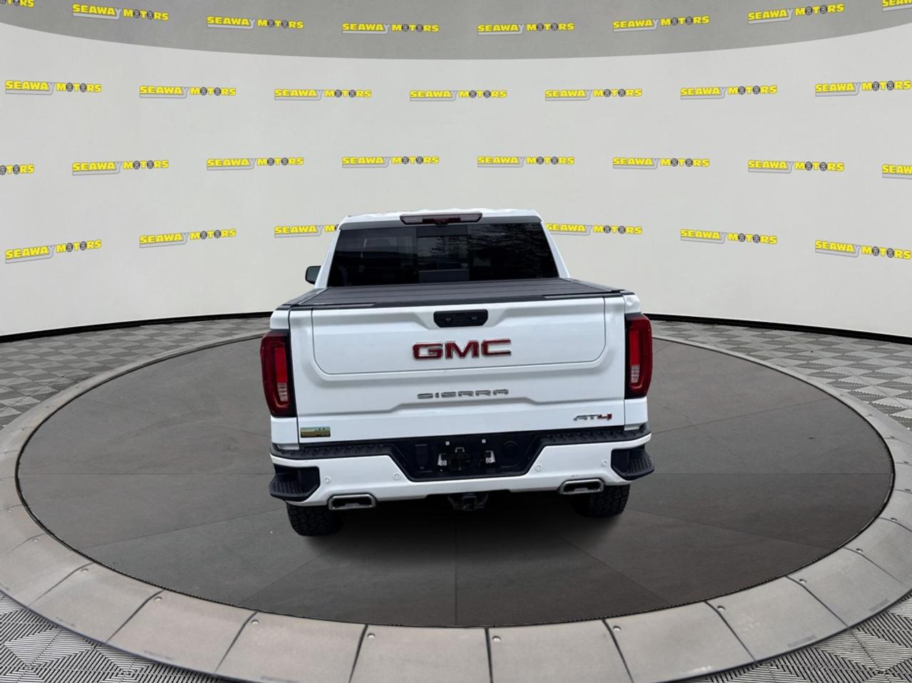 2024 GMC Sierra AT4 Photo3