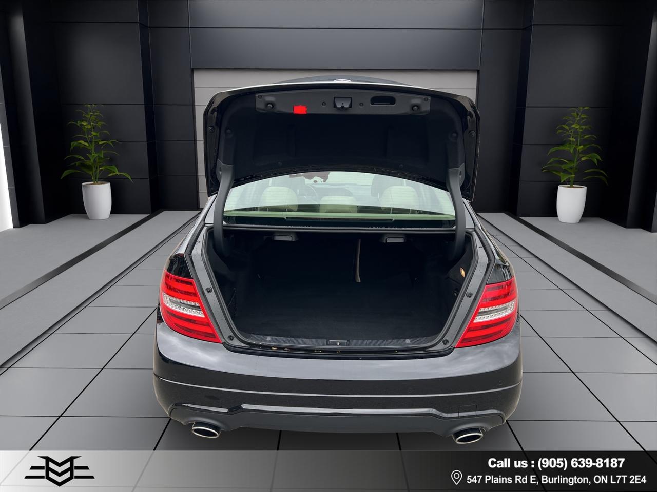 2013 Mercedes-Benz C-Class C 350 4MATIC - LEATHER - SUNROOF - 63,000KMS !! Photo