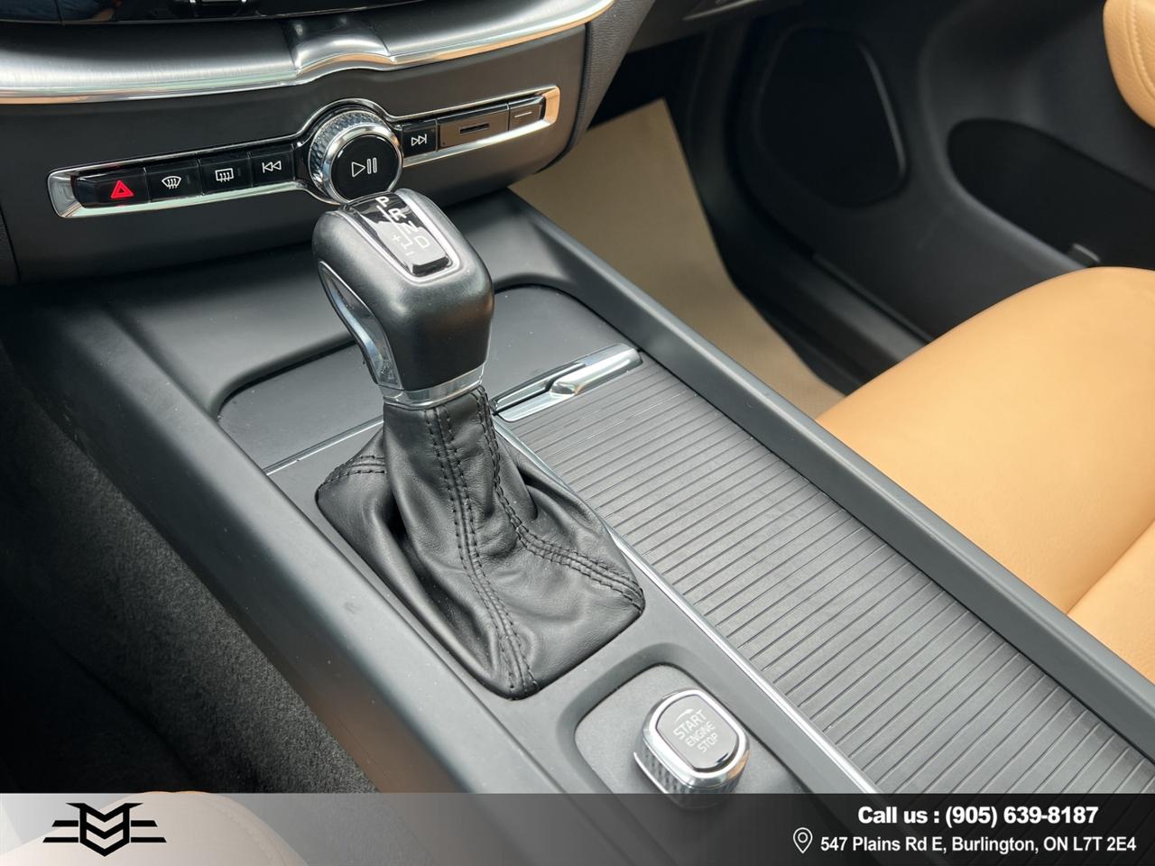 2020 Volvo XC60 T6 AWD Momentum - Navigation - Leather !!! Photo