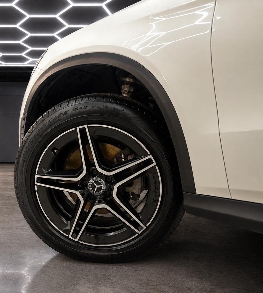2021 Mercedes-Benz GLC-Class GLC 300 4MATIC SUV Photo