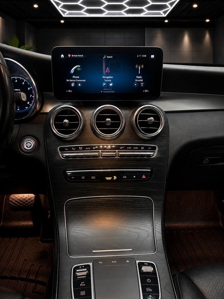 2021 Mercedes-Benz GLC-Class GLC 300 4MATIC SUV Photo