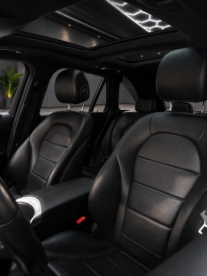 2021 Mercedes-Benz GLC-Class GLC 300 4MATIC SUV Photo