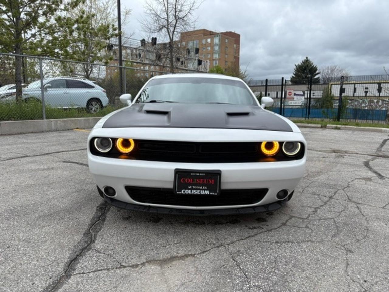 2019 Dodge Challenger SXT PREMIUM-LEATHER-ROOF-CAMERA-NAVIGATION-WE FINANCE Photo