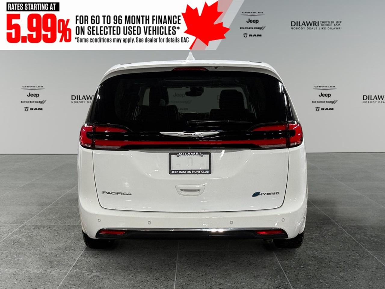 2022 Chrysler Pacifica Hybrid Limited 2WD Photo