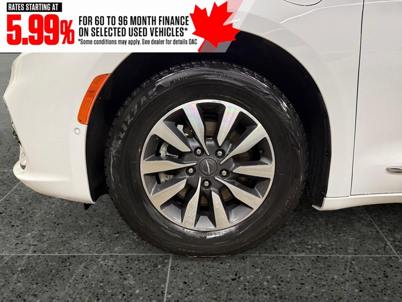 2022 Chrysler Pacifica Hybrid Limited 2WD Photo