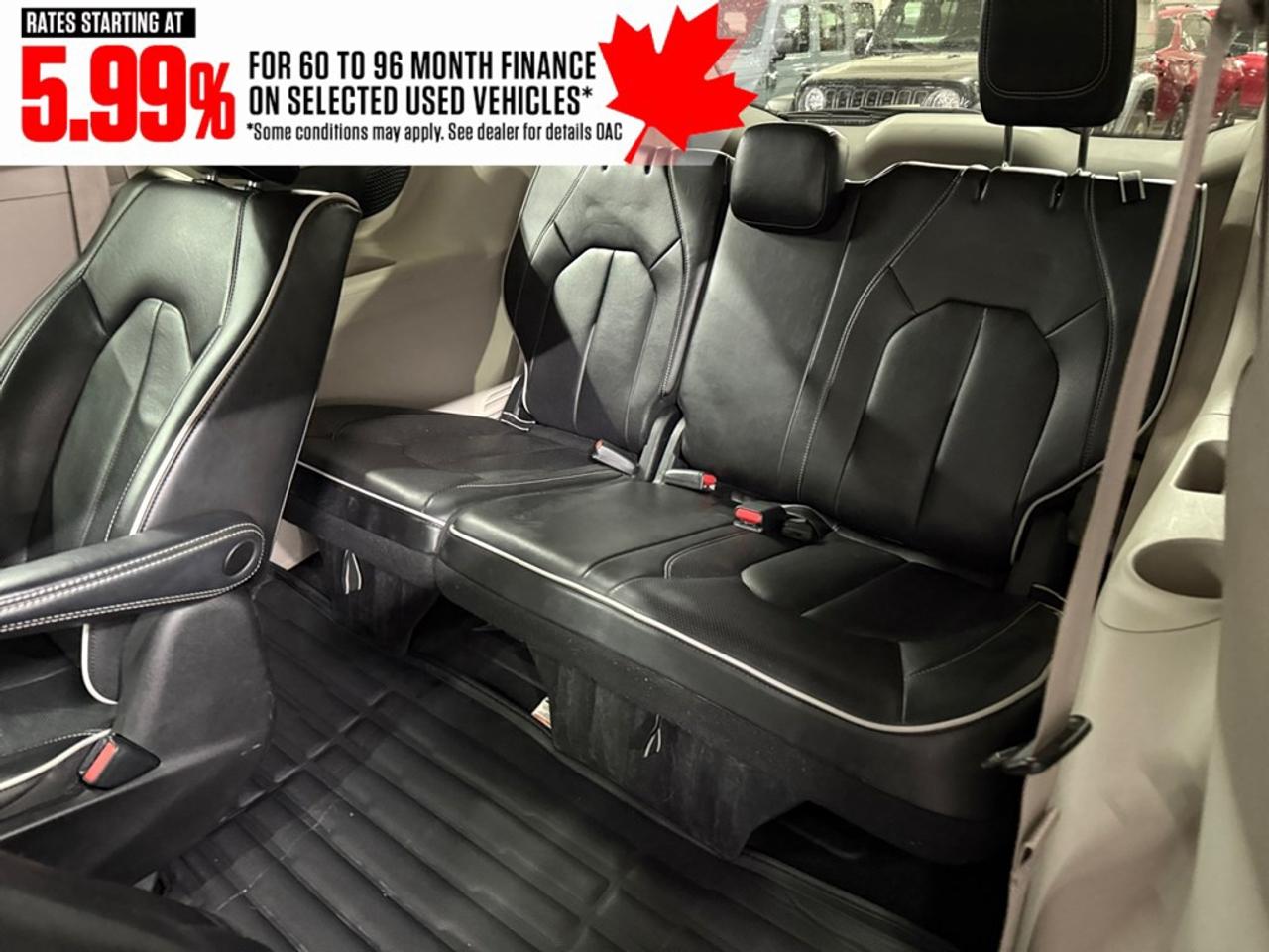 2022 Chrysler Pacifica Hybrid Limited 2WD Photo