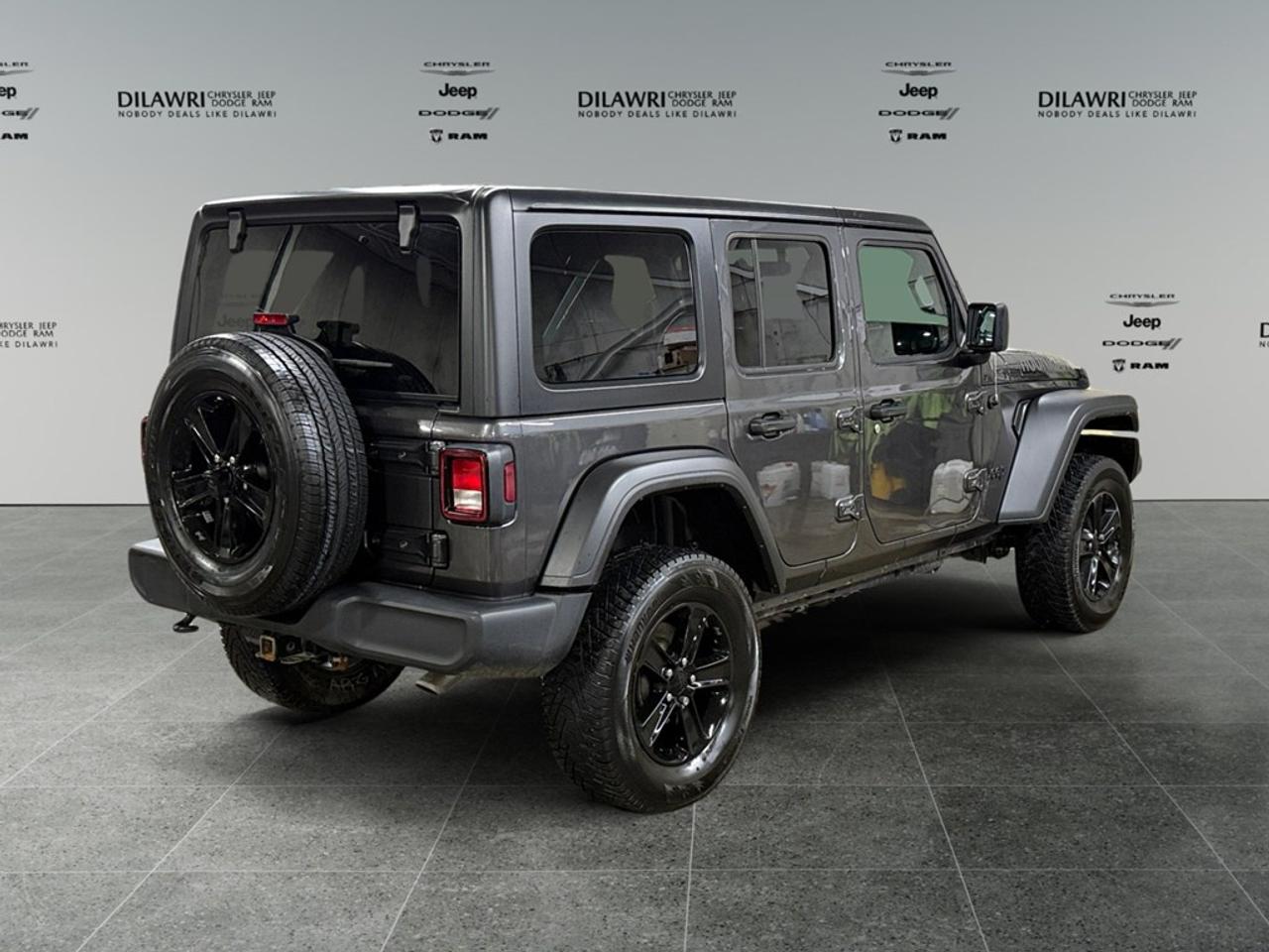 2023 Jeep Wrangler Sport Altitude WITH SOFT TOP ! Photo4