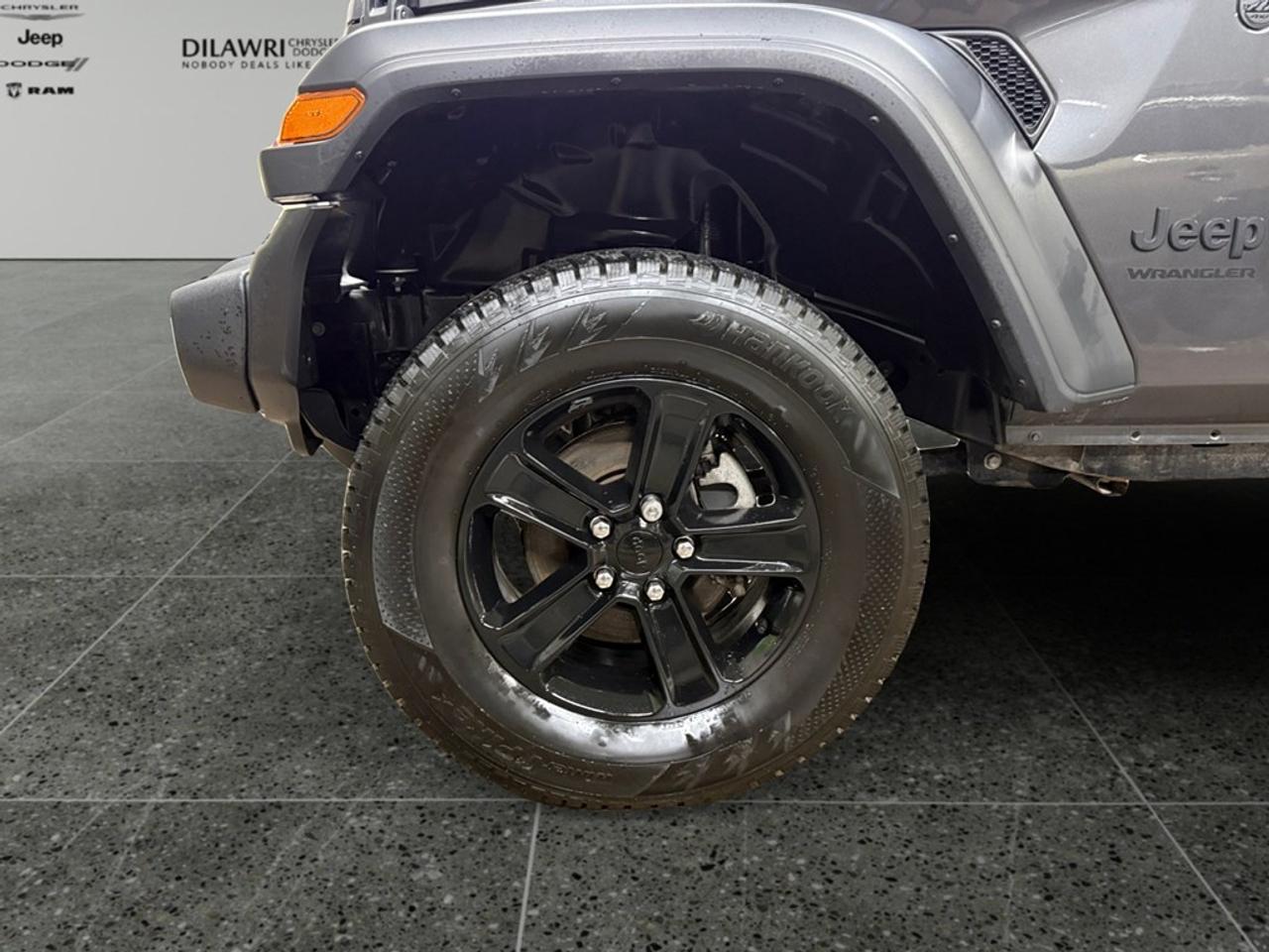 2023 Jeep Wrangler Sport Altitude WITH SOFT TOP ! Photo