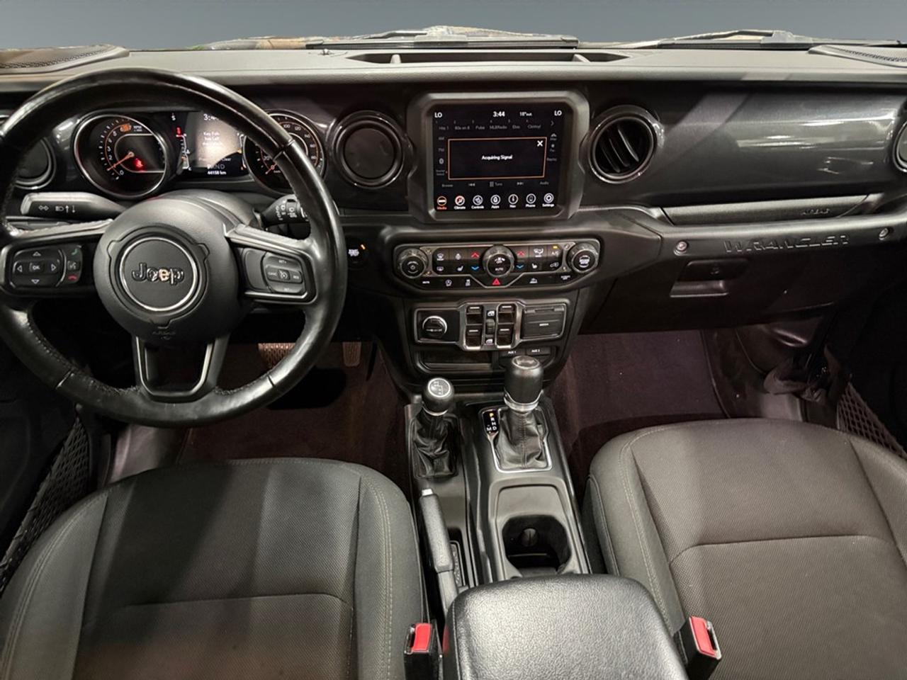 2023 Jeep Wrangler Sport Altitude WITH SOFT TOP ! Photo