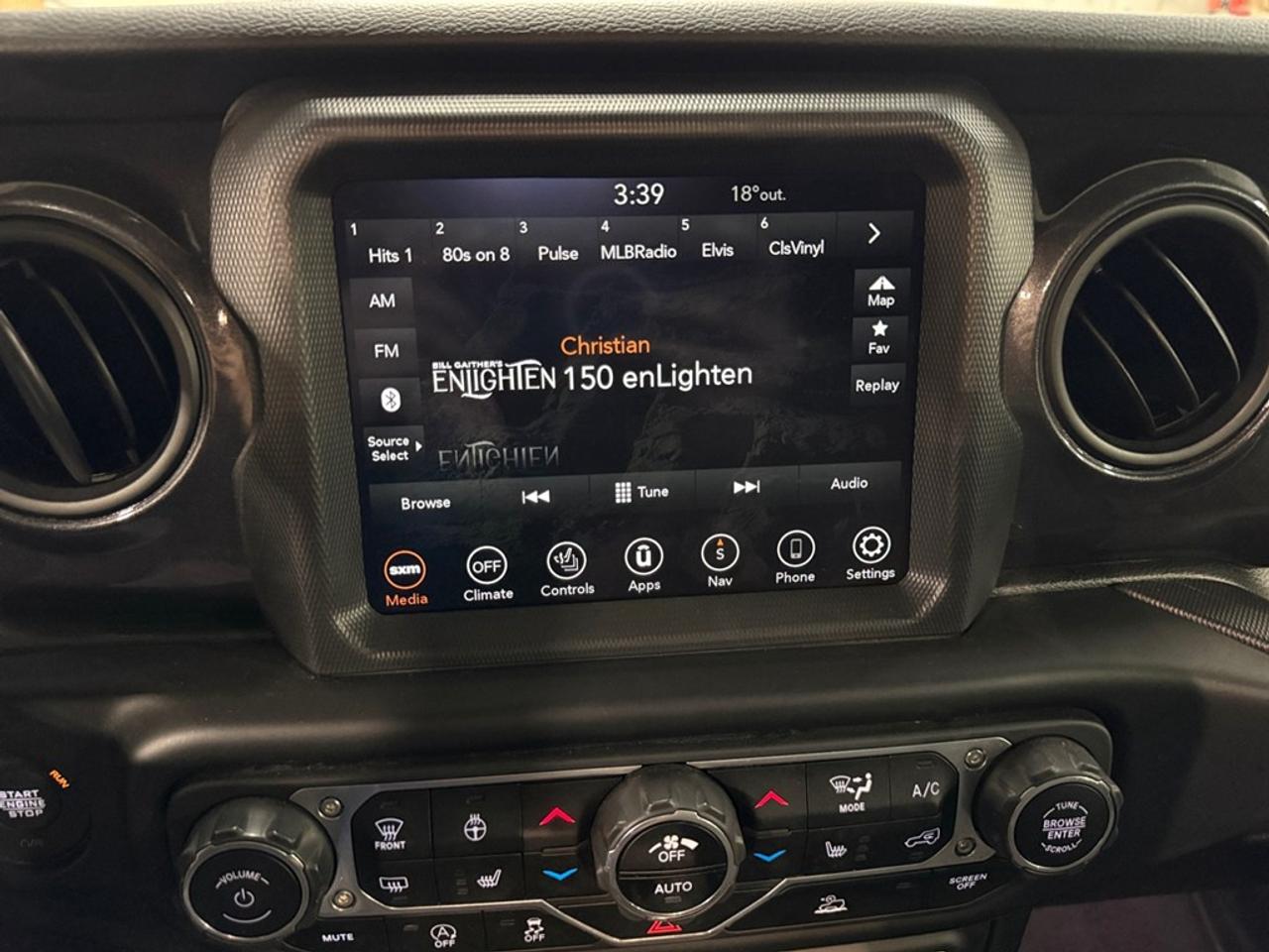 2023 Jeep Wrangler Sport Altitude WITH SOFT TOP ! Photo