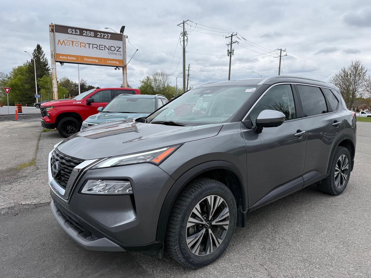 2023 Nissan Rogue SV Moonroof Panoramic Roof! AutoStart! Photo