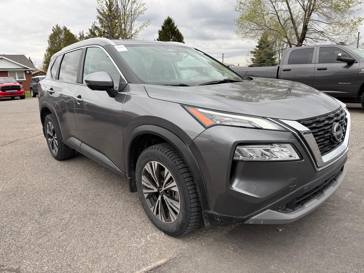 2023 Nissan Rogue SV Moonroof Panoramic Roof! AutoStart! Photo