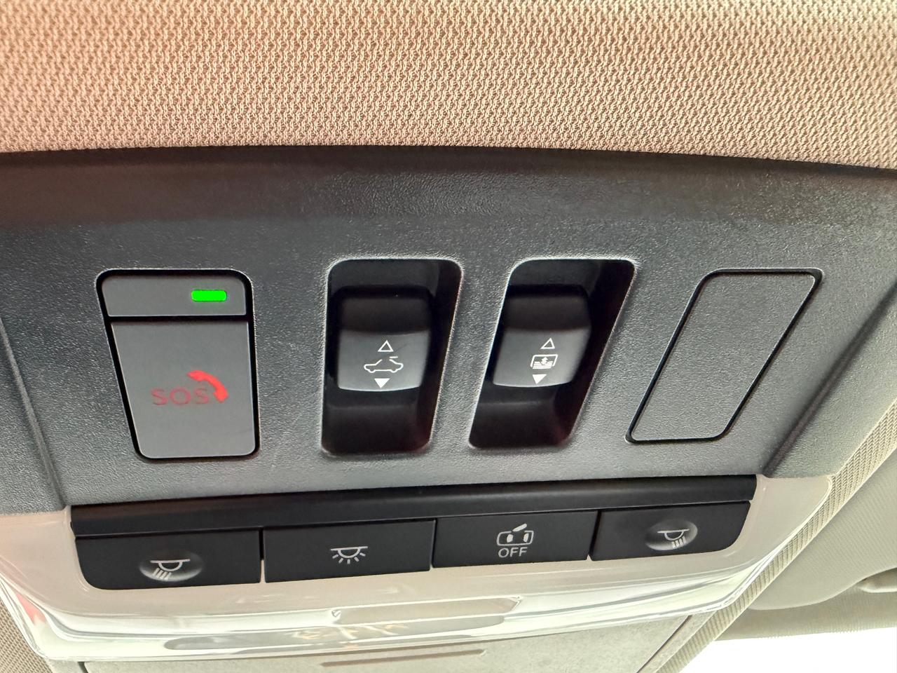 2023 Nissan Rogue SV Moonroof Panoramic Roof! AutoStart! Photo