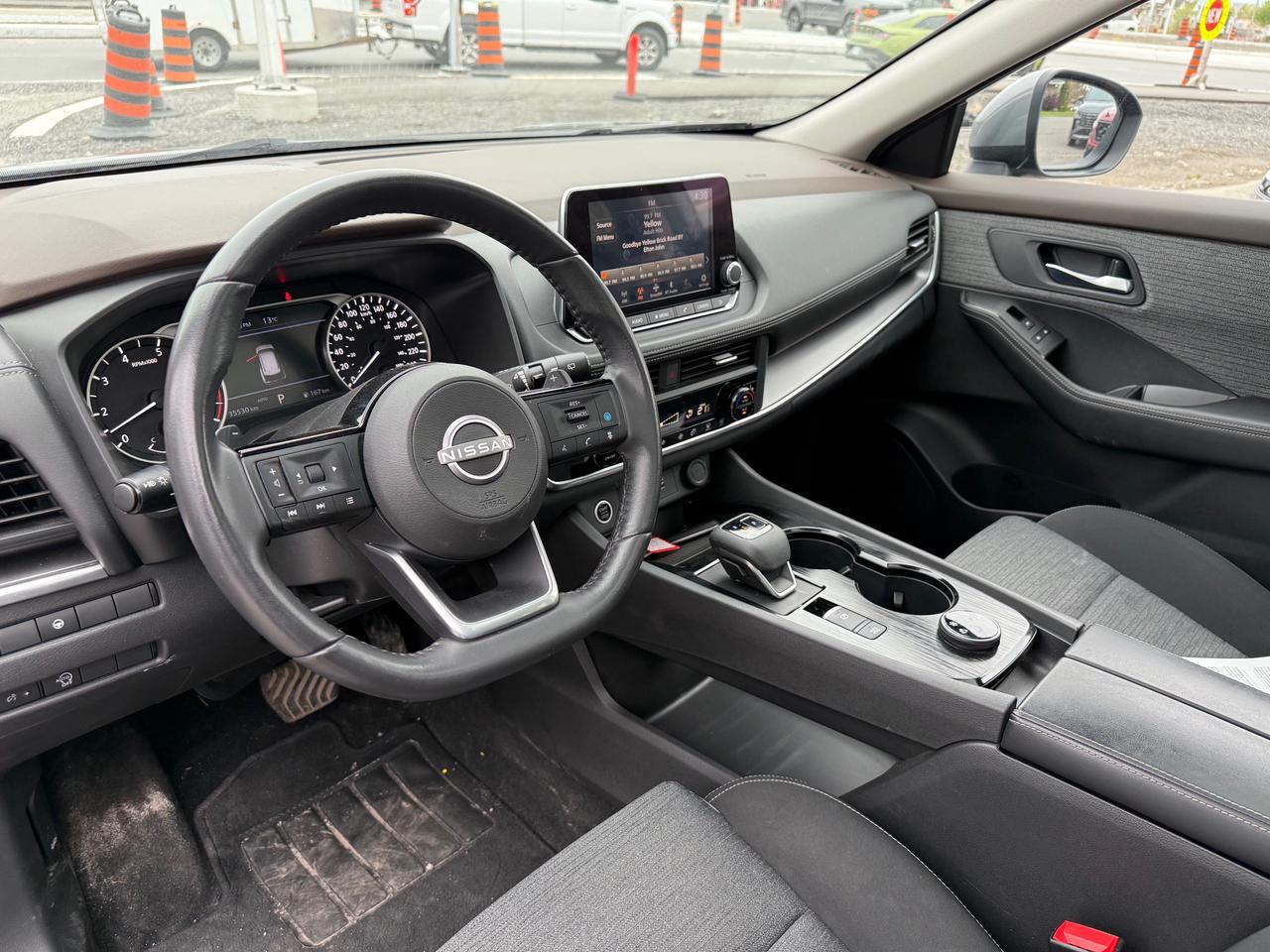 2023 Nissan Rogue SV Moonroof Panoramic Roof! AutoStart! Photo