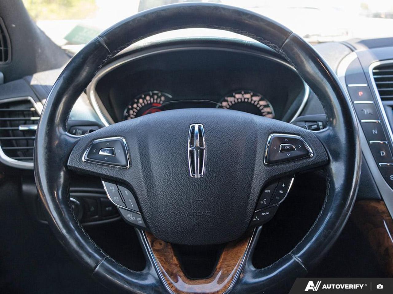 2016 Lincoln MKX Reserve 102A | TECH PACKAGE | CLIMATE PACKAGE | FRONT DUAL Photo