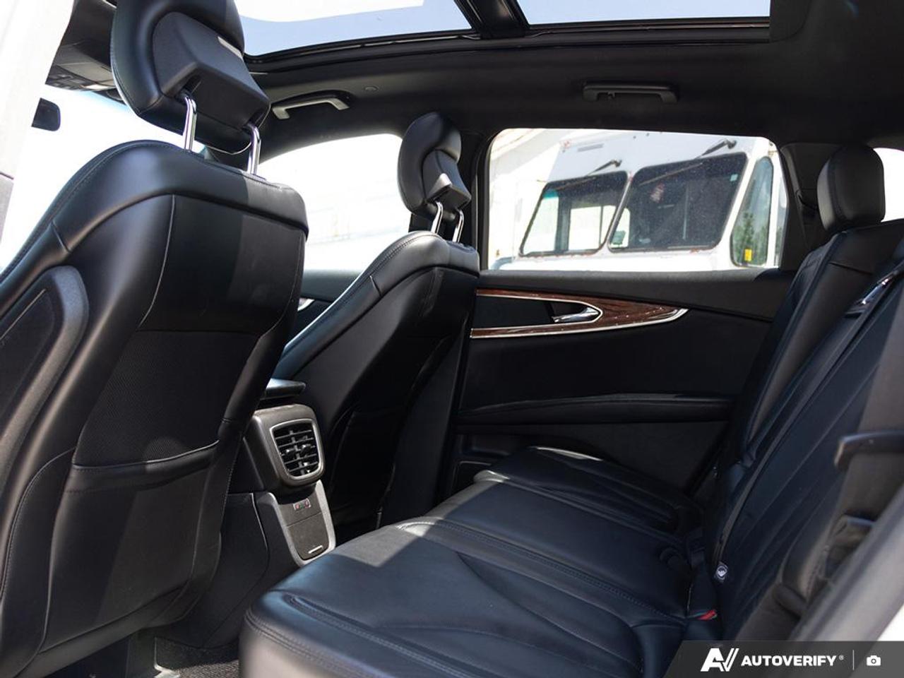 2016 Lincoln MKX Reserve 102A | TECH PACKAGE | CLIMATE PACKAGE | FRONT DUAL Photo