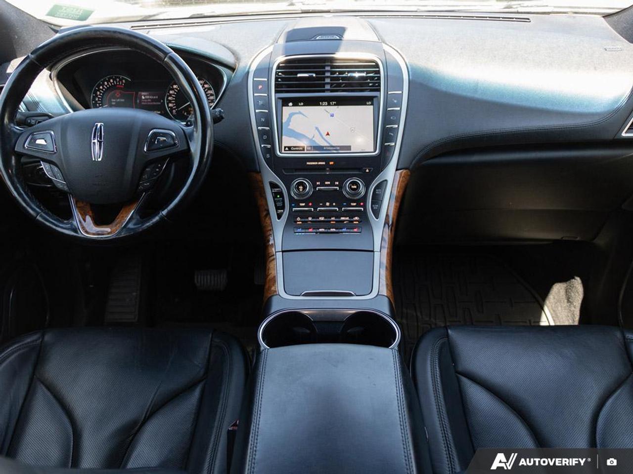 2016 Lincoln MKX Reserve 102A | TECH PACKAGE | CLIMATE PACKAGE | FRONT DUAL Photo