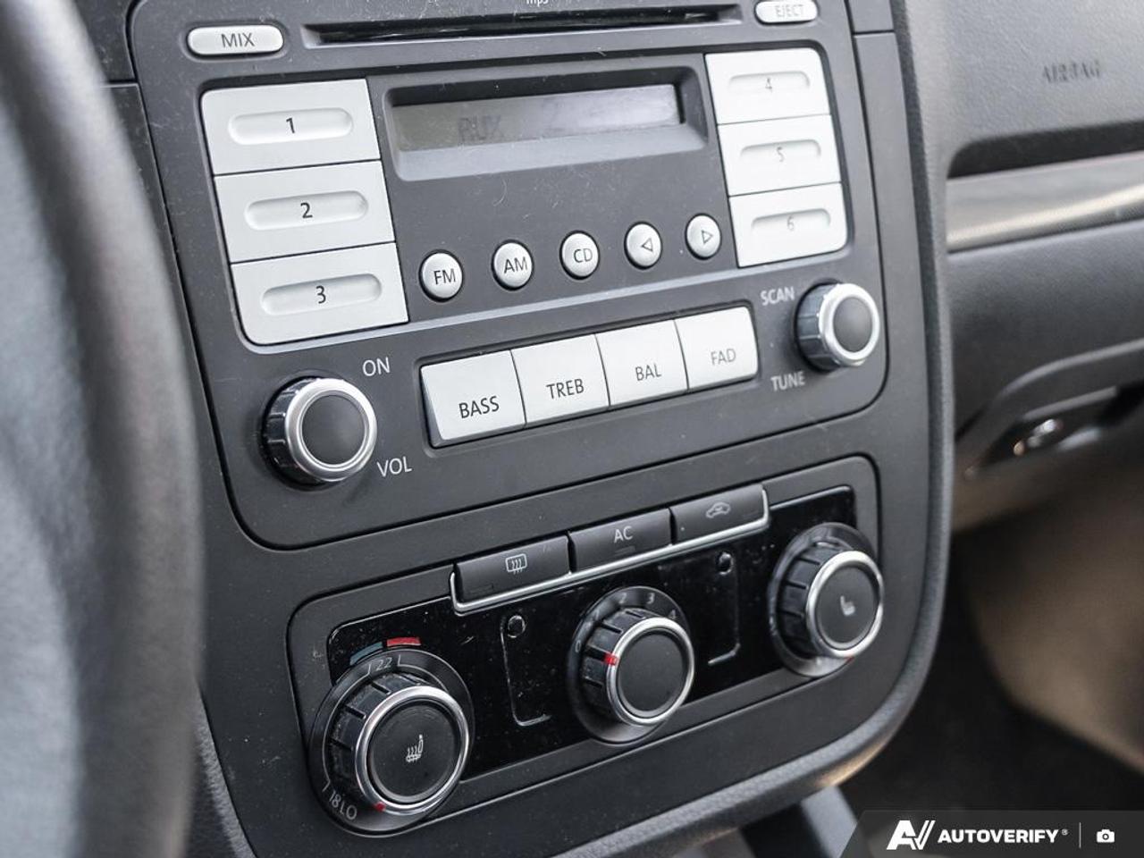 2010 Volkswagen Jetta 2.5L Trendline KEYLESS ENTRY | POWER WINDOWS | TURN SIGNAL INDICA Photo