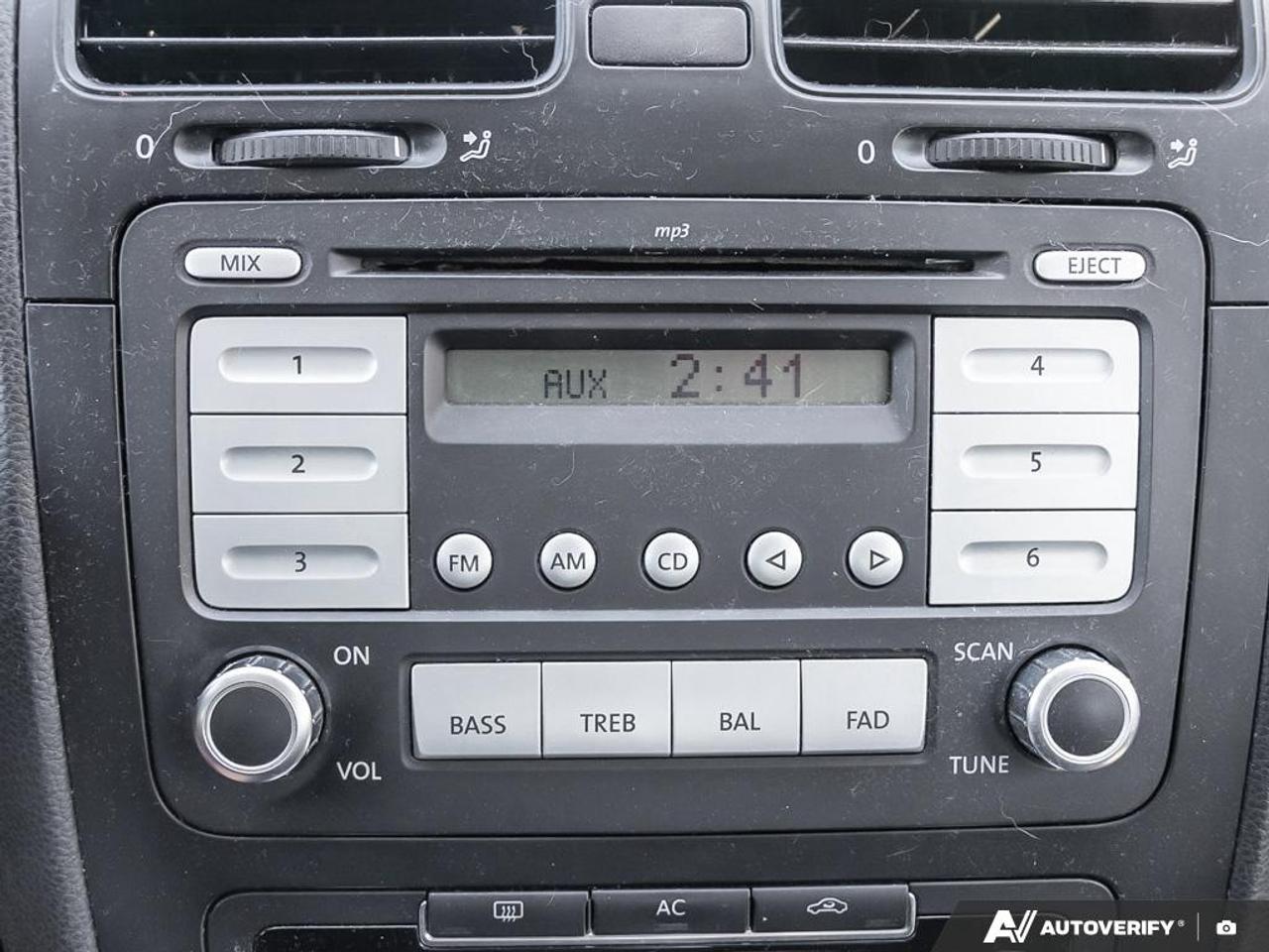 2010 Volkswagen Jetta 2.5L Trendline KEYLESS ENTRY | POWER WINDOWS | TURN SIGNAL INDICA Photo