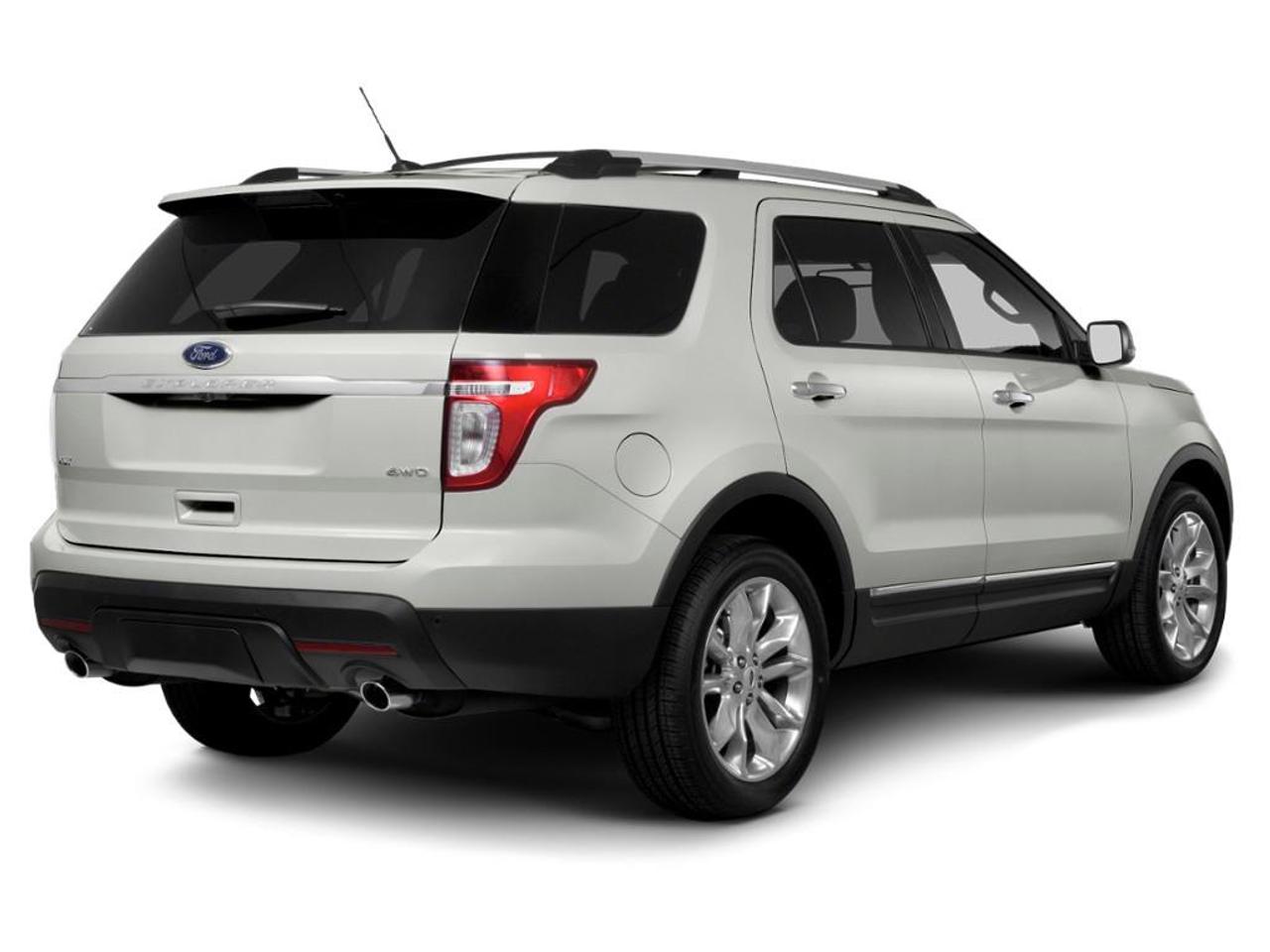 2014 Ford Explorer XLT Photo2