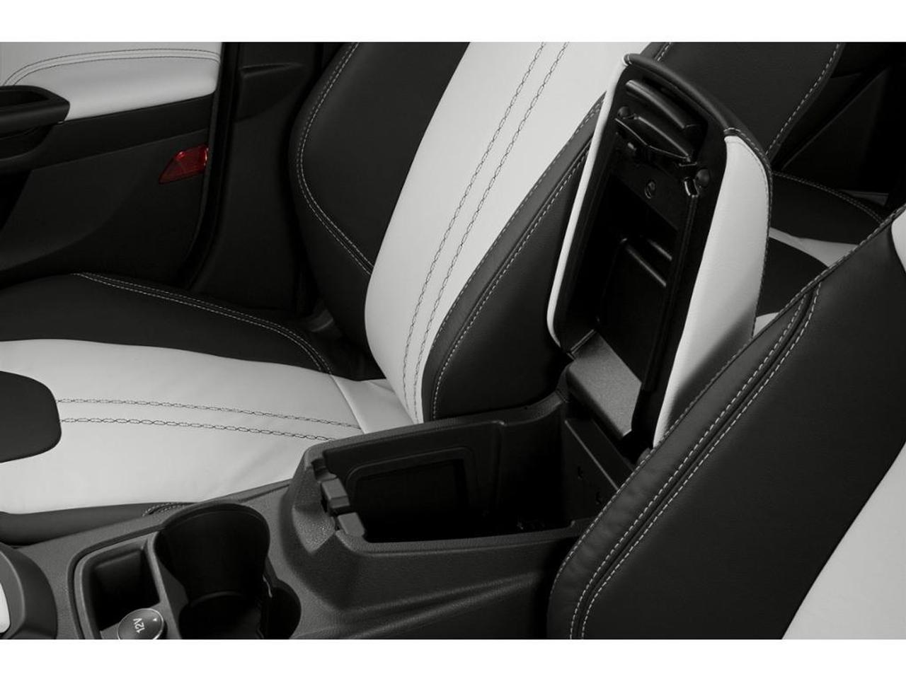 2014 Ford Focus SE Photo