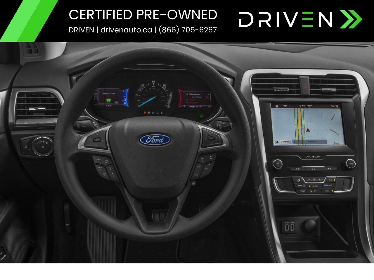 2019 Ford Fusion Hybrid Titanium FWD Photo3