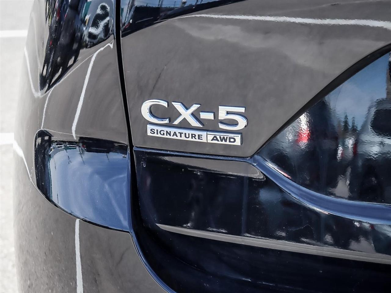 2025 Mazda CX-5 Signature AWD Photo
