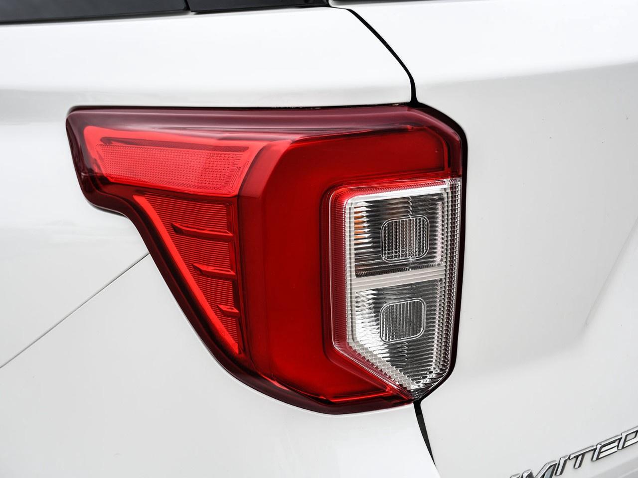 2022 Ford Explorer Limited 4WD Photo