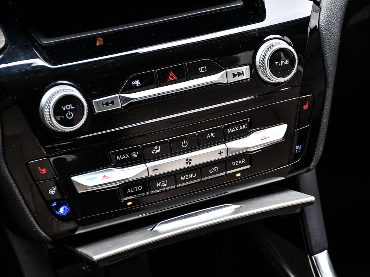 2022 Ford Explorer Limited 4WD Photo