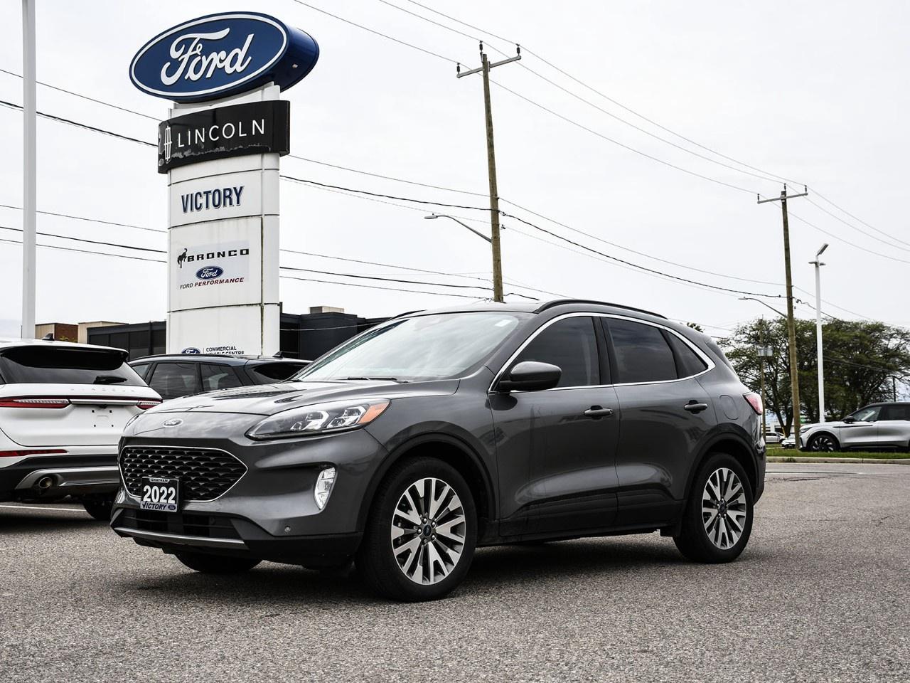 Used 2022 Ford Escape Titanium Hybrid AWD for sale in Chatham, ON