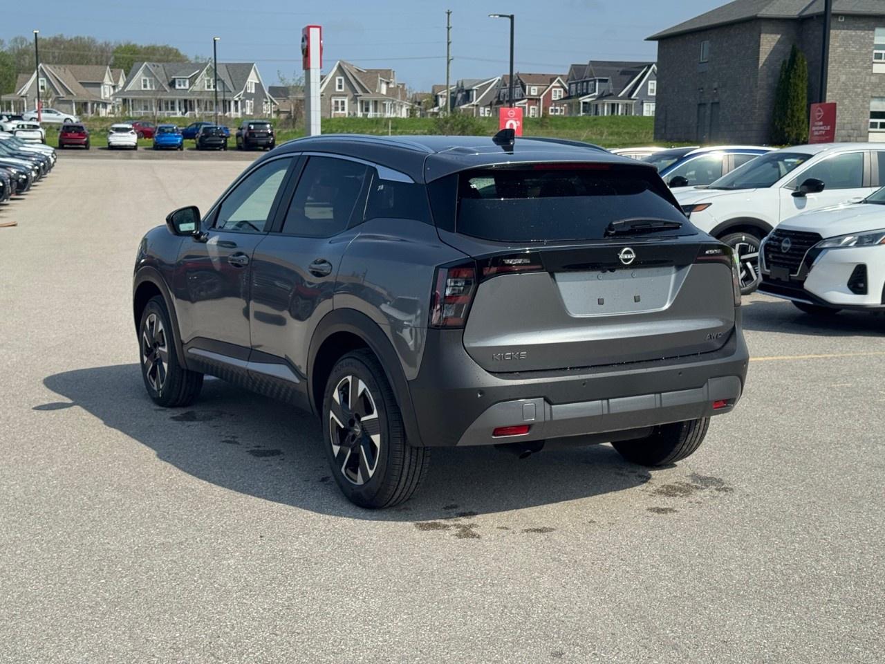 2026 Nissan Kicks SV AWD Photo4