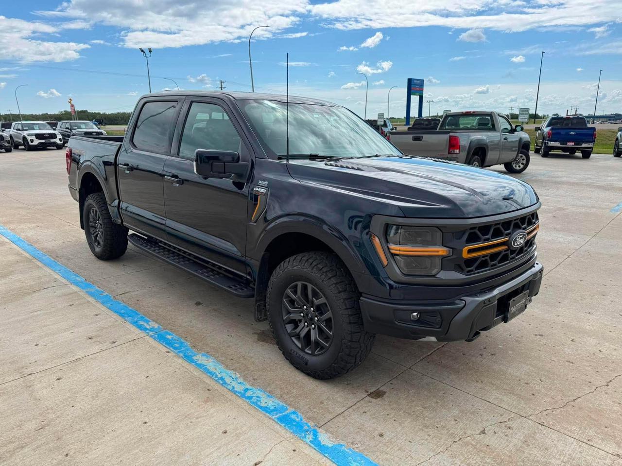 2026 Ford F-150 Tremor 4WD SuperCrew 5.5' Box Photo2