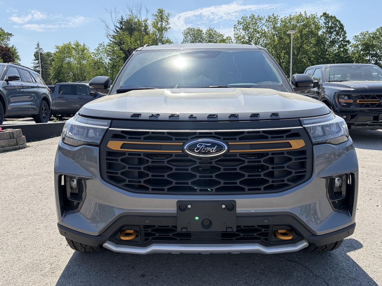2026 Ford Explorer TREMOR 4WD 800A Photo1