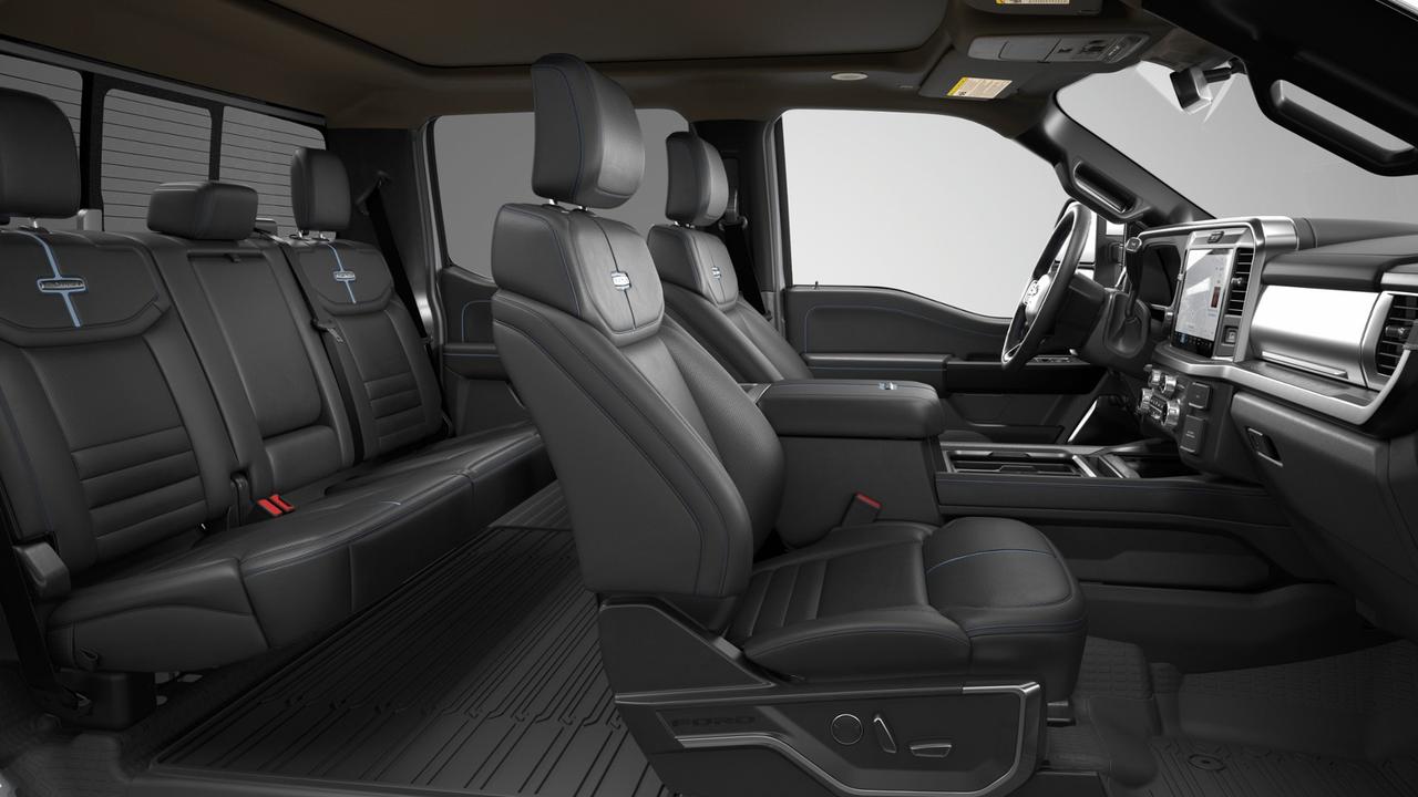 2026 Ford F-450 Super Duty DRW Platinum Photo5