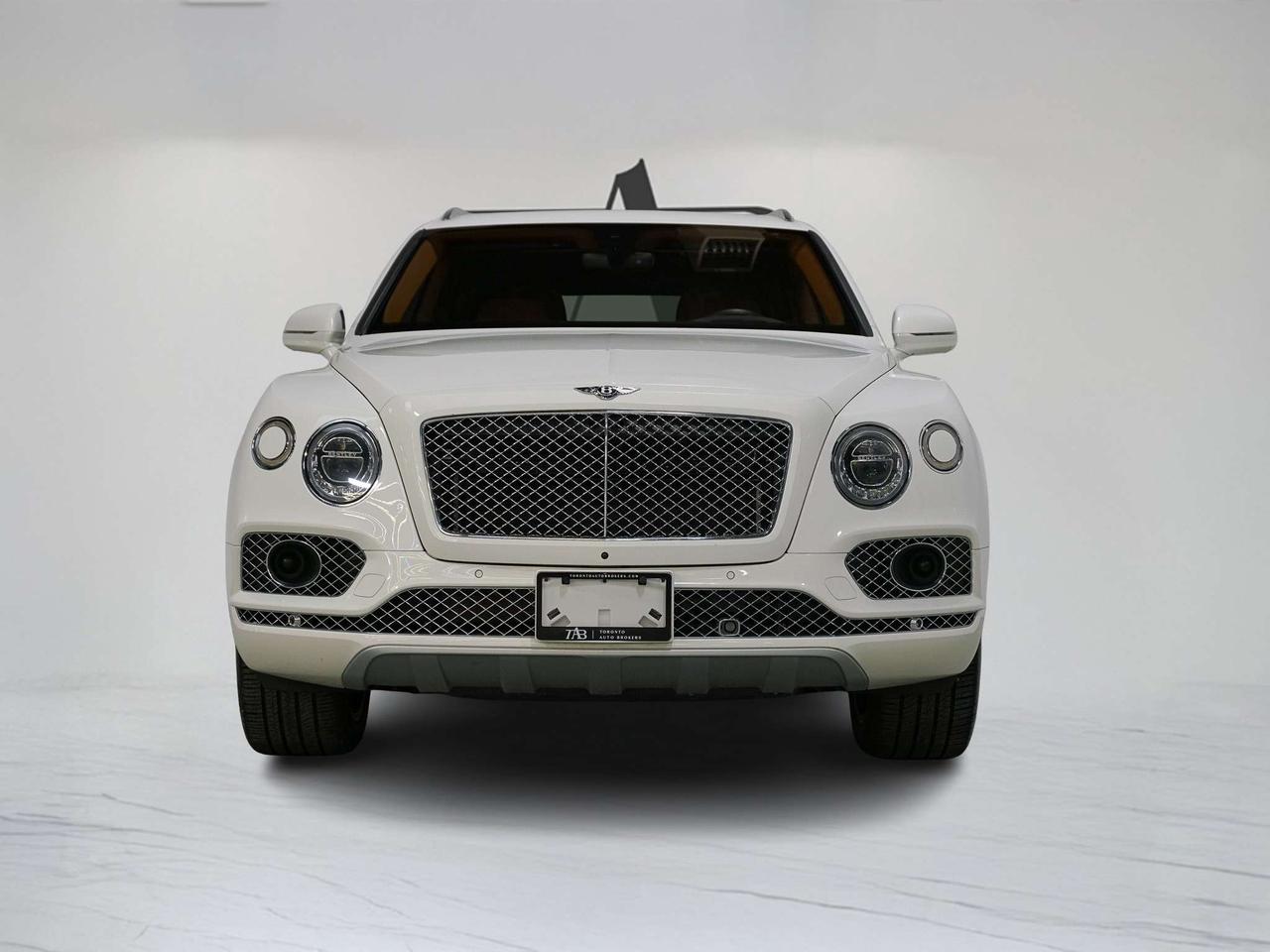 2017 Bentley Bentayga W12 | PANO | 21 IN Photo