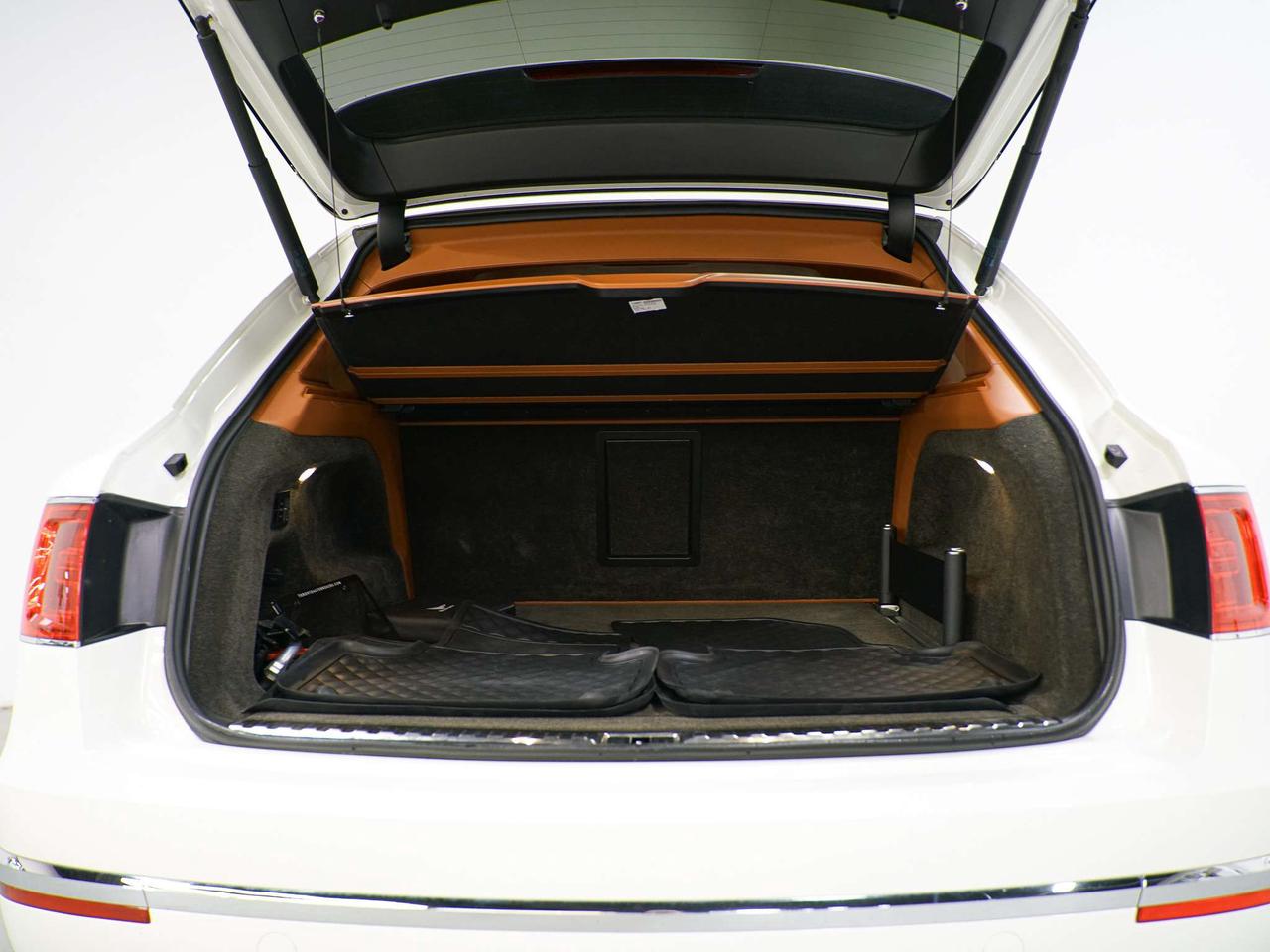 2017 Bentley Bentayga W12 | PANO | 21 IN Photo
