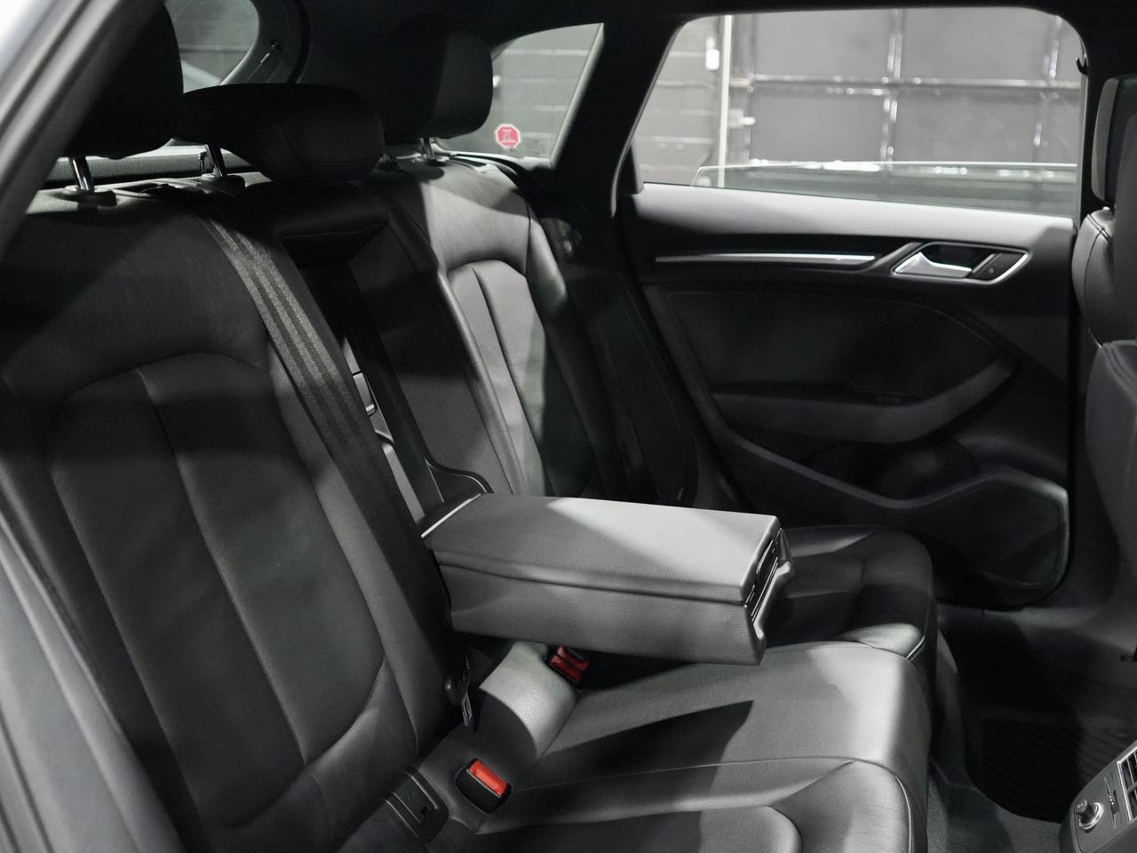 2017 Audi A3 e-tron Progressiv|ROOF|CAM|1 OWNER|LOW KM|FLORETT SILVER Photo