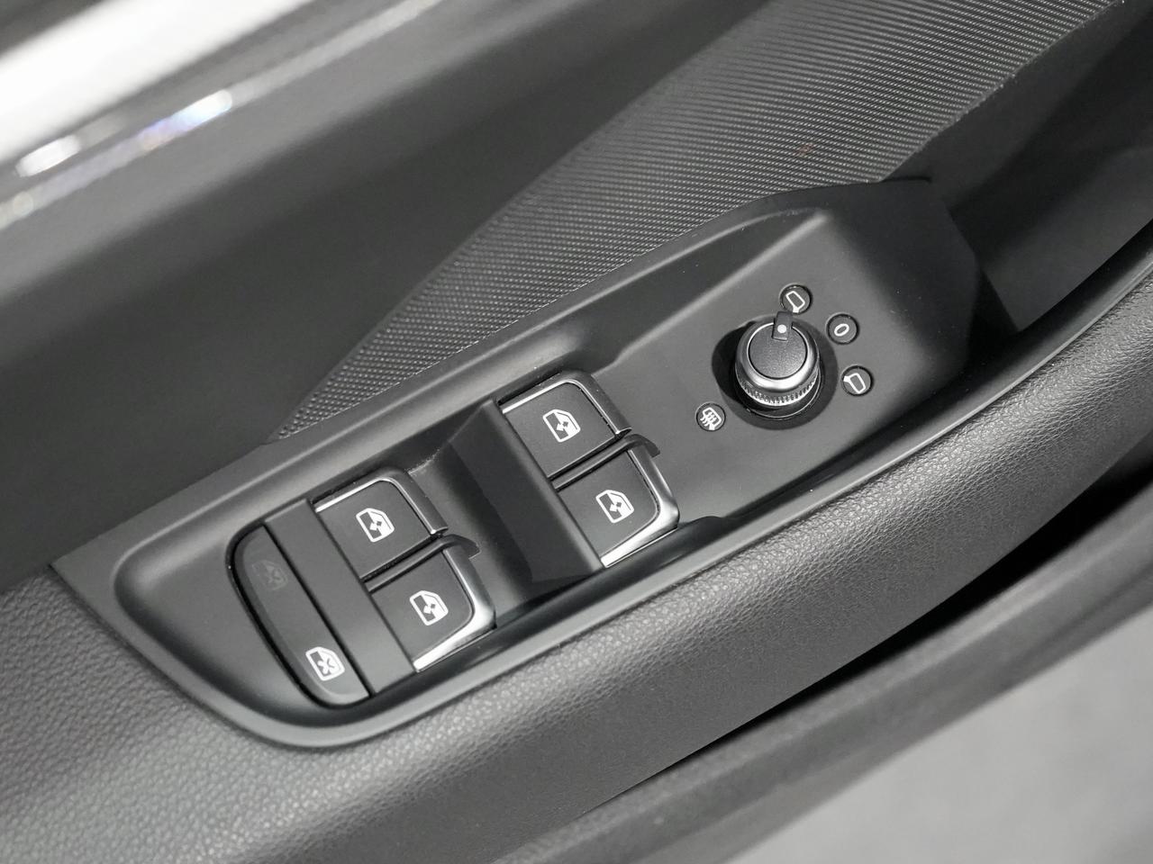 2017 Audi A3 e-tron Progressiv|ROOF|CAM|1 OWNER|LOW KM|FLORETT SILVER Photo