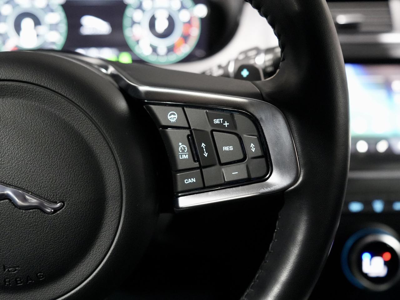 2020 Jaguar E-Type P250 R DYNAMIC SE|HUD|360CAM|PANO|MERIDIAN Photo