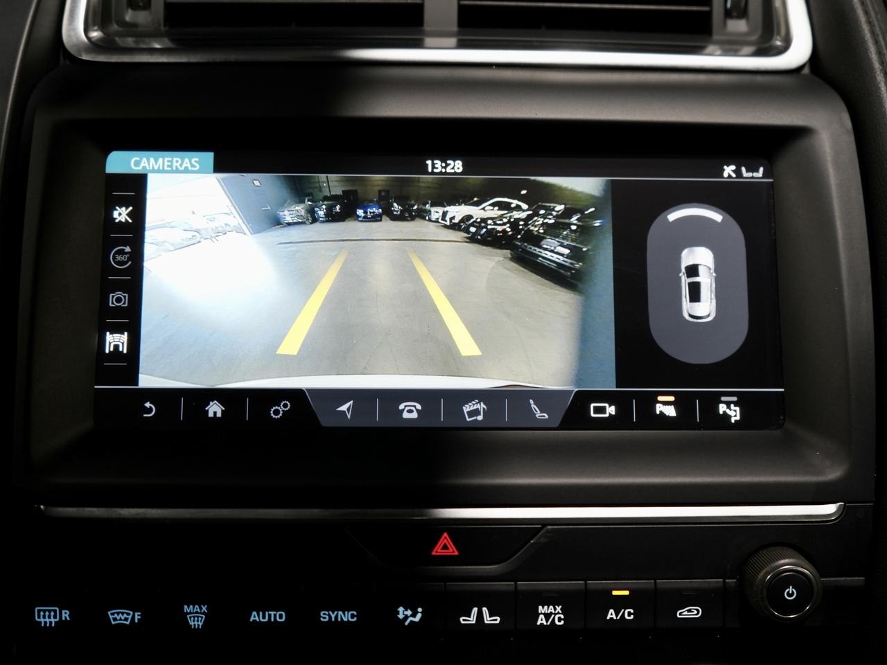 2020 Jaguar E-Type P250 R DYNAMIC SE|HUD|360CAM|PANO|MERIDIAN Photo