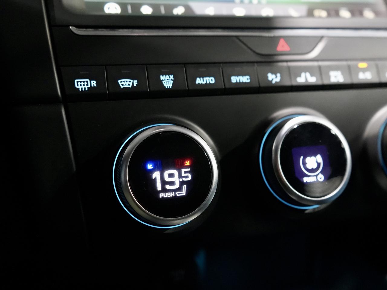 2020 Jaguar E-Type P250 R DYNAMIC SE|HUD|360CAM|PANO|MERIDIAN Photo