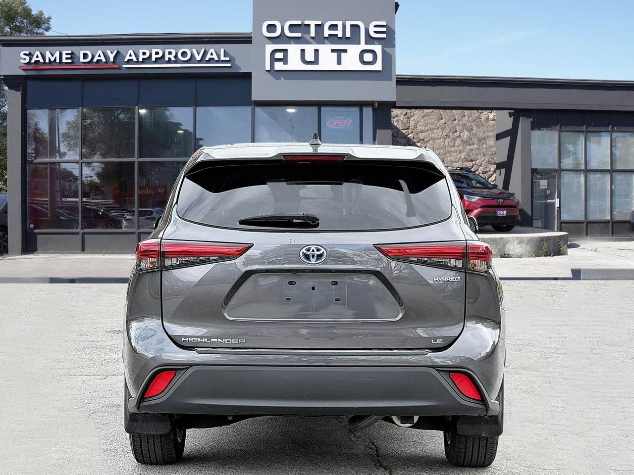 2020 Toyota Highlander Hybrid LE AWD Photo4