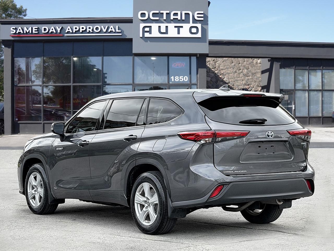 2020 Toyota Highlander Hybrid LE AWD Photo
