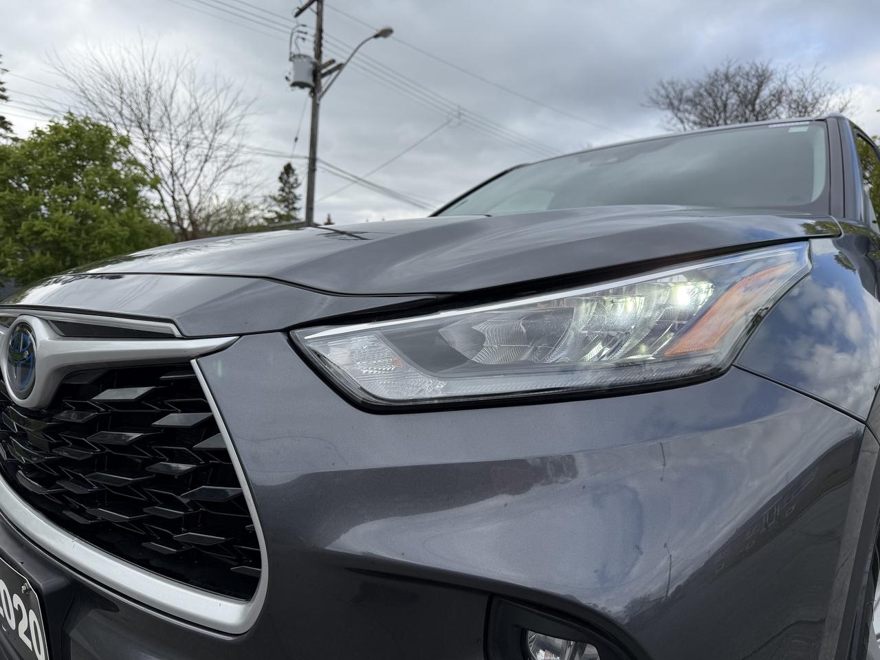 2020 Toyota Highlander Hybrid LE AWD Photo