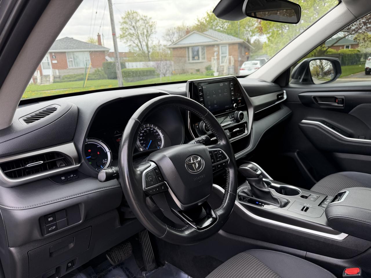 2020 Toyota Highlander Hybrid LE AWD Photo