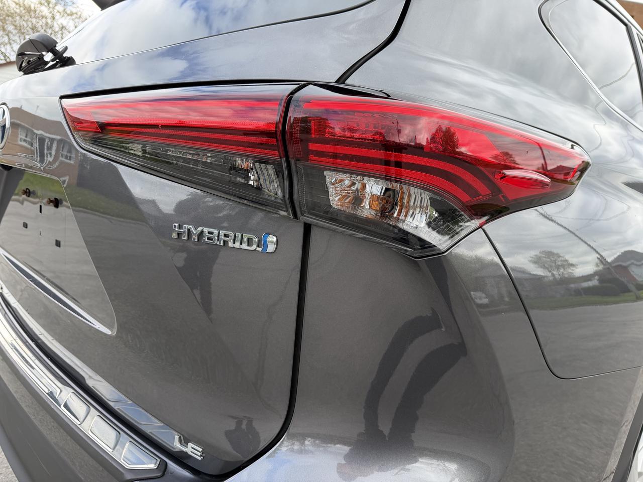 2020 Toyota Highlander Hybrid LE AWD Photo