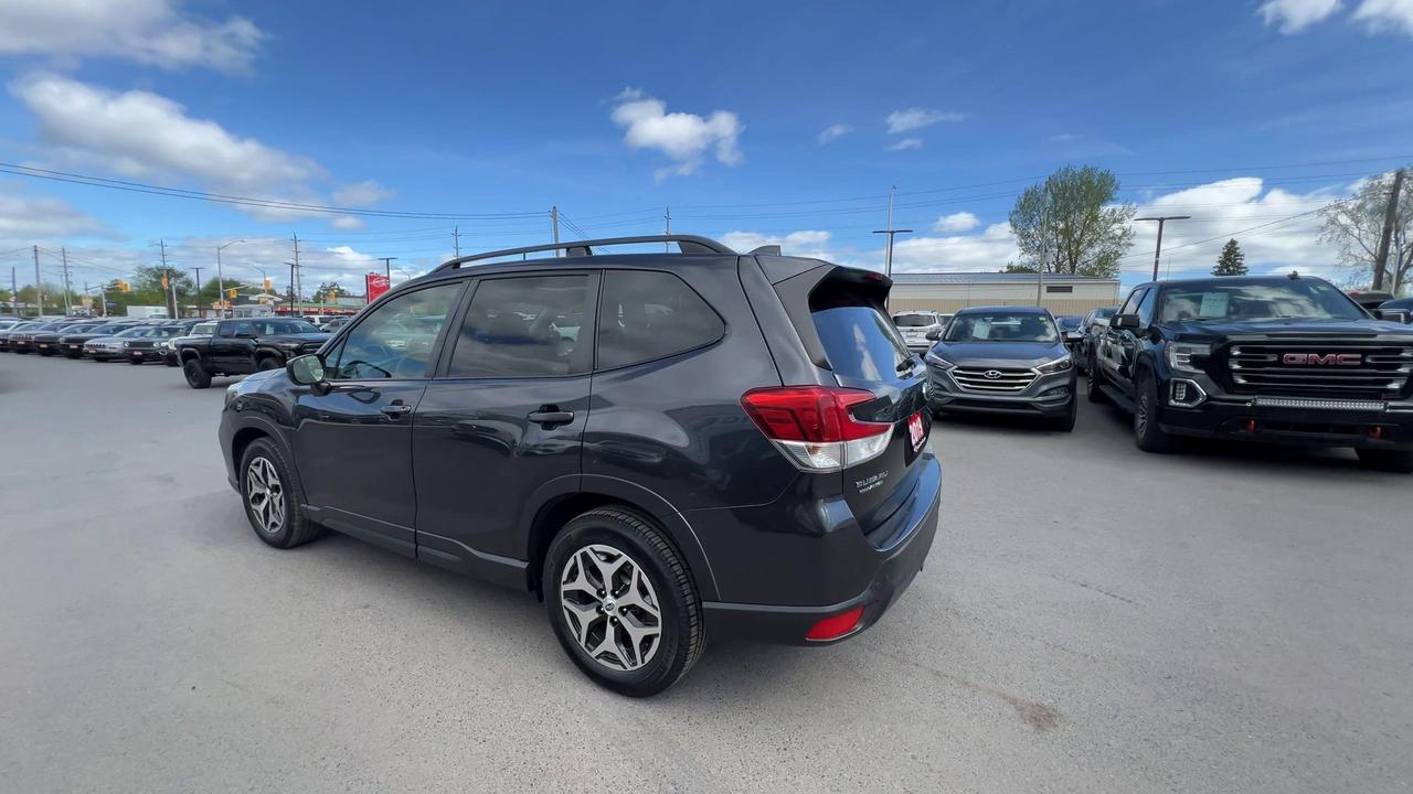 2019 Subaru Forester TOURING AWD | SUNROOF | HTD SEATS | CARPLAY | A/C Photo