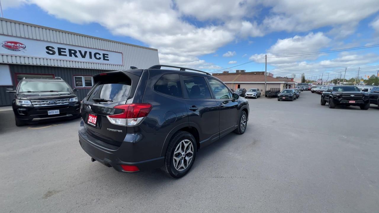 2019 Subaru Forester TOURING AWD | SUNROOF | HTD SEATS | CARPLAY | A/C Photo